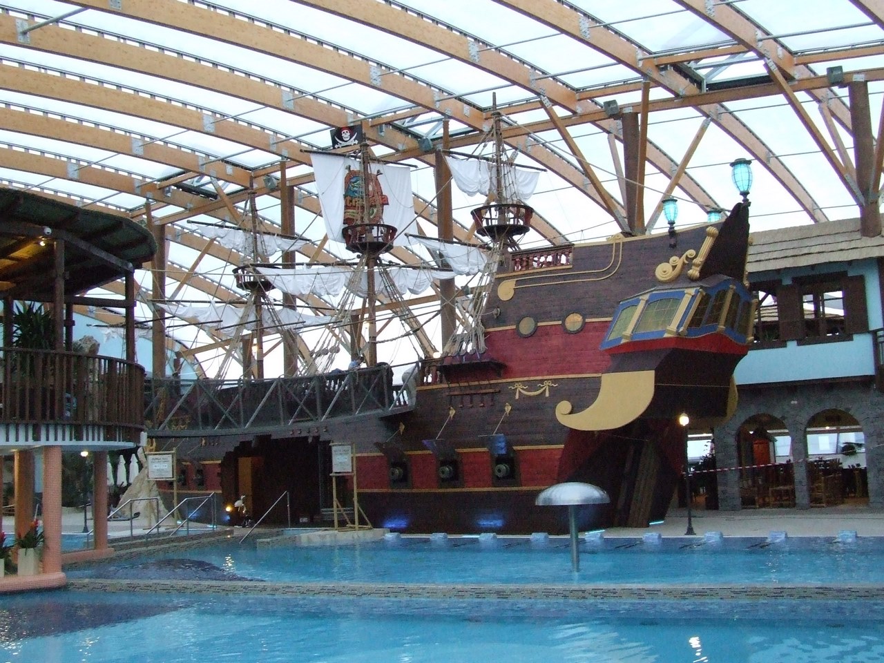Loď pre Aquapark Tatralandia